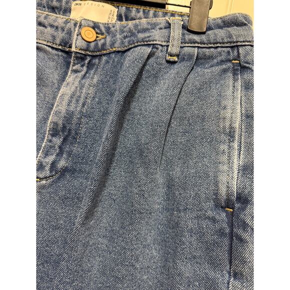 ASOS DESIGN Men's double pleat jeans in Med  blue 30 x 34 - Picture 4 of 5